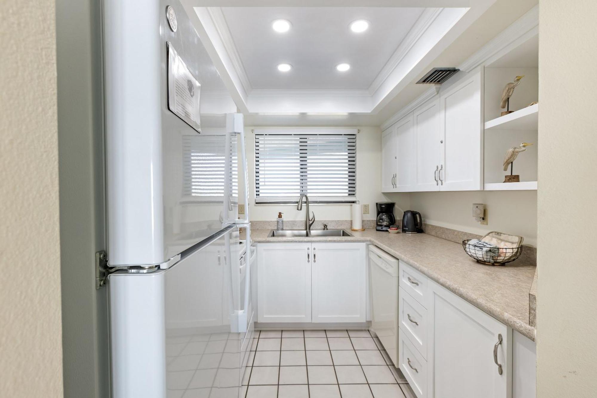 Ocean View With A Beachfront Pool At Ocean Trillium Condo ~ 403 Ню Смирна Бийч Екстериор снимка
